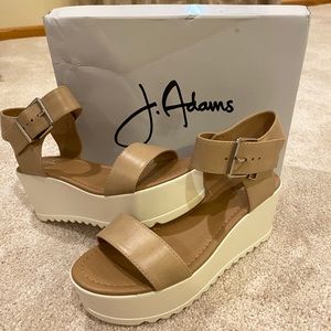 *NWT* J. Adams Platform Sandals